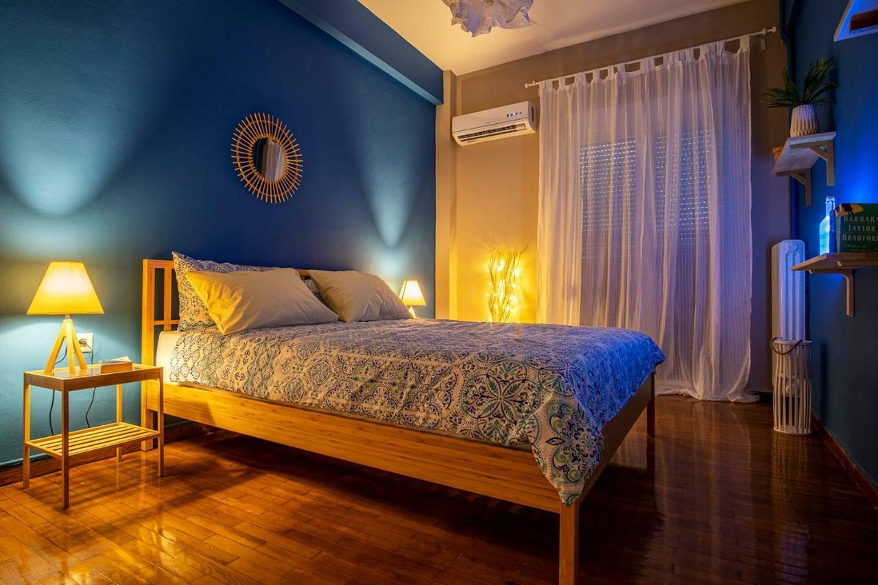 Appartamento Colourful Apt,Airport Line,6 Min Metro,300 Mbps! Atene Esterno foto